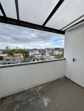 *TOLLE LAGE, RUHIG UND DENNOCH ZENTRAL* – 2 ZI MIT BALKON, 40219 Düsseldorf, Etagenwohnung