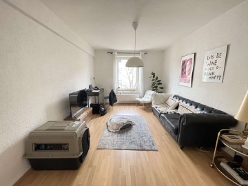 SCHÖNE 2 ZIMMER-WOHNUNG – NAHE ZUR UNIVERSITÄT UND INNENSTADT, 40227 Düsseldorf, Etagenwohnung