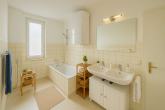 MUSTER Badezimmer - -I| TRAUM-TERRASSE || Einmaliges Mini-Penthouse || CITY APPRTEMENTS |I-