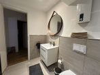 Badezimmer - MODERNISIERTE 3-ZIMMER-WOHNUNG IN FLINGERN – SOFORT BEZIEHBAR