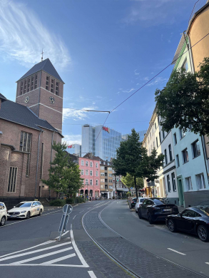 *ANFANG DER LORETTOSTRAßE* – 2 ZI WOHNUNG MIT BALKON, 40219 Düsseldorf, Etagenwohnung