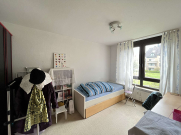*BELIEBTE WOHNLAGE* – WOHNEN IN NIEDERKASSEL – MIT BALKON & TG, 40547 Düsseldorf, Etagenwohnung