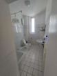 Badezimmer - Zentral 2 Zimmer-Apartment mit Balkon – Mieter mit handwerklichem Talent gesucht