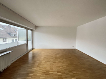 HELLE 2 ZI WOHNUNG MIT 2 BALKONEN – IN UNTERRATH, 40468 Düsseldorf, Etagenwohnung