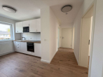 Flur - *Modernisierte 4-Zimmer-Wohnung mit Balkon – Ihr neuer Erstbezug in Top-Lage!*