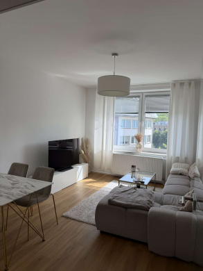 ***EINZIEHEN UND WOHLFÜHLEN – TOLLE 3 ZIMMER WOHNUNG MIT EINBAUKÜCHE UND BALKON***, 40211 Düsseldorf, Etagenwohnung
