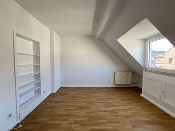 *RENDITE OBJEKT IN GOLZHEIM* – 3 ZI WOHNUNG, 40476 Düsseldorf, Dachgeschosswohnung