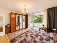 2. Schlafzimmer