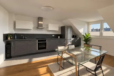 Flingern-Wohntraum: 3 Zimmer und großzügiger Dachboden, 40233 Düsseldorf, Dachgeschosswohnung