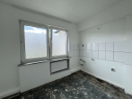 Küche - *LEERE TERRASSENWOHNUNG MIT 5 ZIMMERN* – IN ZENTRALER LAGE