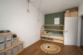 Kinderzimmer - FEINE 3-ZIMMER-WOHNUNG MIT GARTEN IN SPITZENLAGE