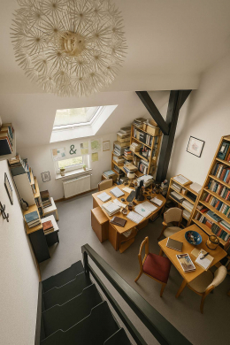 **LIEBEVOLL GEPFLEGTE IMMOBILIE MIT CHARME**, 40227 Düsseldorf, Dachgeschosswohnung