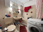 Bad - KLASSE INVESTMENT MIT SICHERER MIETE – 2 ZI APARTMENT & GARAGE