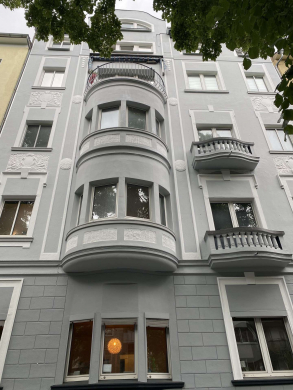 *FAKTOR 20 – INVESTIEREN IN TOP LAGE* – schönes Altbauhaus Nähe KÖ, 40215 Düsseldorf, Mehrfamilienhaus