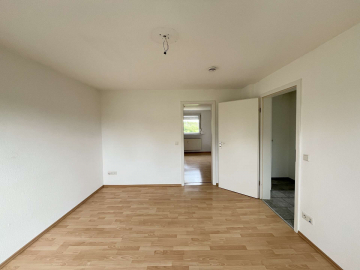 1 WOHNUNG & 1 SPITZBODEN – VIEL POTENZIAL IN ANGERMUND, 40489 Düsseldorf, Dachgeschosswohnung