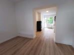 Wohnzimmer - GEMÜTLICHES ZUHAUSE IM SCHÖNEN UNTERRATH MIT BALKON