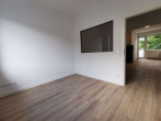 Wohnzimmer - GEMÜTLICHES ZUHAUSE IM SCHÖNEN UNTERRATH MIT BALKON