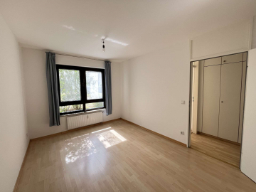 *FREIE 2 ZI WOHNUNG MIT BALKON + GARAGE* – IN NIEDERKASSEL, 40547 Düsseldorf, Erdgeschosswohnung