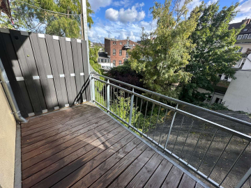 ALTBAUJUWEL MIT BALKON – 2 ZIMMER IN TOP-LAGE, 40233 Düsseldorf, Etagenwohnung