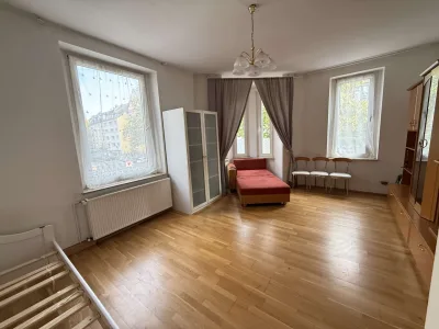 ***EINZIEHEN UND WOHLFÜHLEN – TOLLE 2 ZIMMER WOHNUNG ***, 40476 Düsseldorf, Etagenwohnung