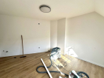 Wohnzimmer - ***Renoviertes 2-Zimmer-Apartment mit schicker Einbauküche***