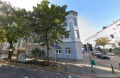 Hausansicht - Zentral gelegene 3-Zimmer-Wohnung mit Balkon