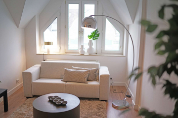 GERÄUMIGE MAISONETTE WOHNUNG – 4 ZI IN DÜSSELDORF, 40227 Düsseldorf, Maisonettewohnung