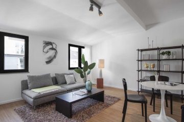 *SANIERTE 2 ZI WOHNUNG MIT BALKON & GARAGE* – IN ZENTRALER LAGE, 40215 Düsseldorf, Dachgeschosswohnung