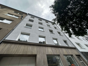 Sonniges Mehrfamilienhaus mit Wertsteigerungspotenzial – Faktor 22, 40215 Düsseldorf, Wohn- und Geschäftshaus