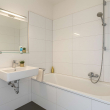 Badezimmer - -I| 1, 2, MEINS || Lichtduchflutete Zoo-Whg in 2 Balkonen || DÜSSELTALER HEIM |I-