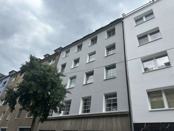 Sonniges Mehrfamilienhaus mit Wertsteigerungspotenzial – Faktor 23, 40215 Düsseldorf, Wohn- und Geschäftshaus
