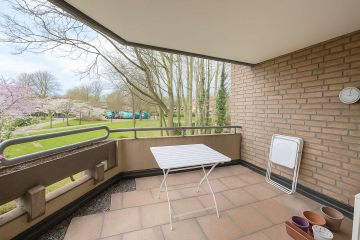 SCHÖN GESCHNITTENE 2 ZI WOHNUNG MIT BALKON & TG – NIEDERKASSEL, 40547 Düsseldorf, Etagenwohnung